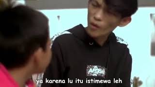 GUA EMANG SEDERHANA TAPI PERASAAN GUA GAK SESEDERHANA ITU