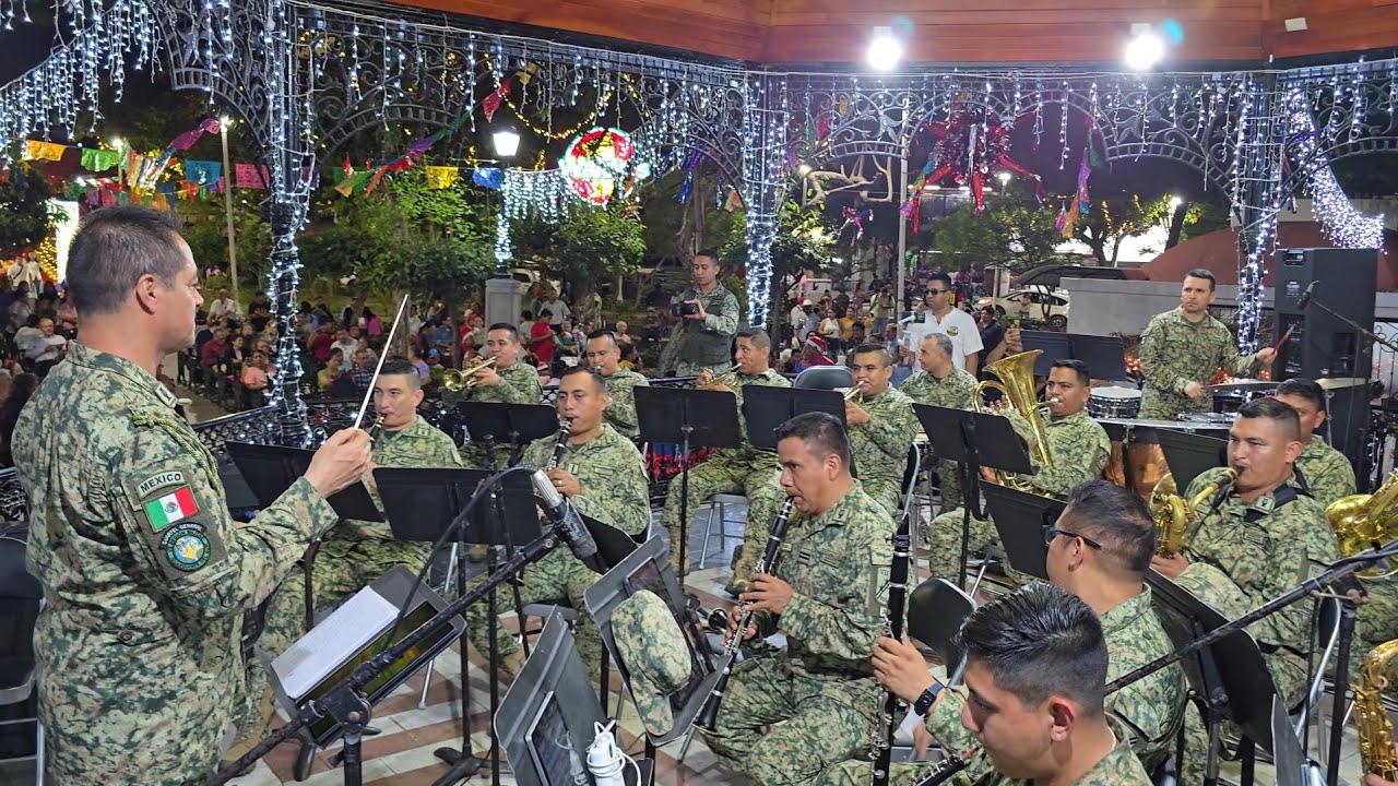 ВОЕННЫЙ ОРКЕСТР 🎊🕺🇲🇽 ПАРК МАРИМБА ТУСТЛА ГУТЬЕРРЕС ЧЬЯПАС
