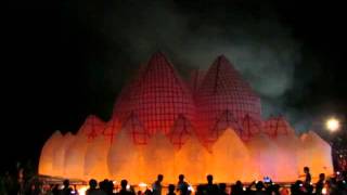 Hainan villagers launch giant lantern flying