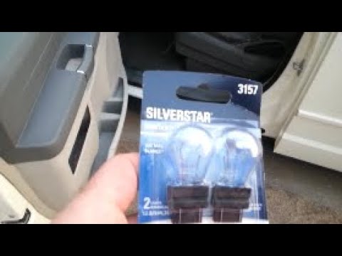 Tail Light (blinker bulb) Replacement 2008 Chrysler Town and Country