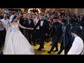 أجمل عروس وعريس نزلو يتحدو فرقة الدبكة | Bride Dancing Dabke At a Wedding