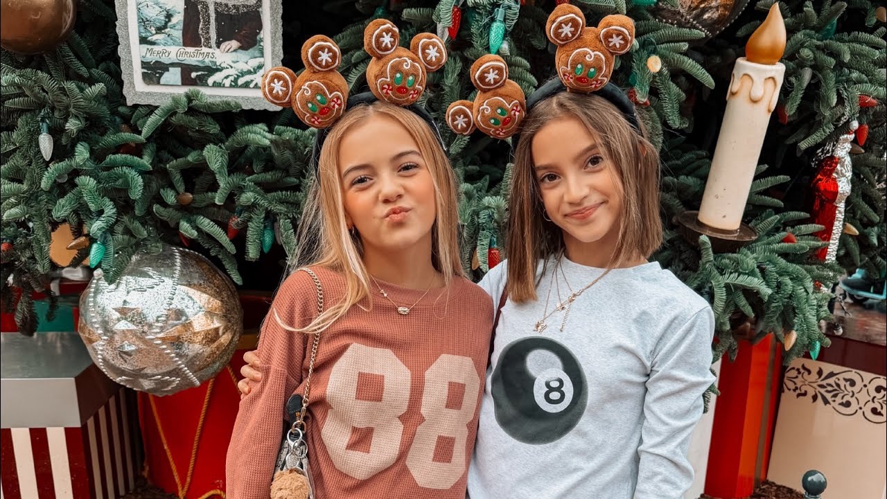 Our First Time at Disneyland During Christmas!🎄❤️