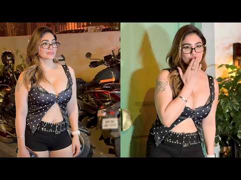 Kangna Sharma Looks BOLD In Black! Her Signature Style Steals The Spotlight | SPOTTED IN BANDRA