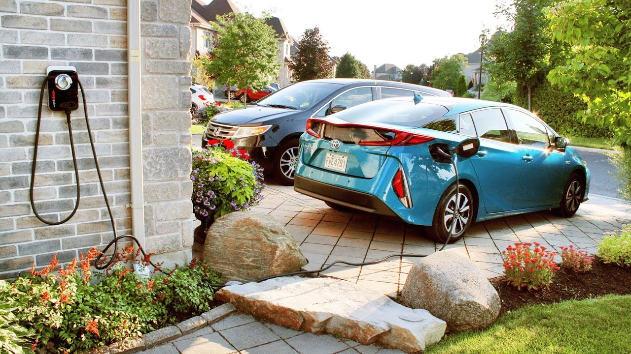 Cum Si Cat Costa Sa Incarci Acasa Masina Electrica Plug In Hybrid Youtube