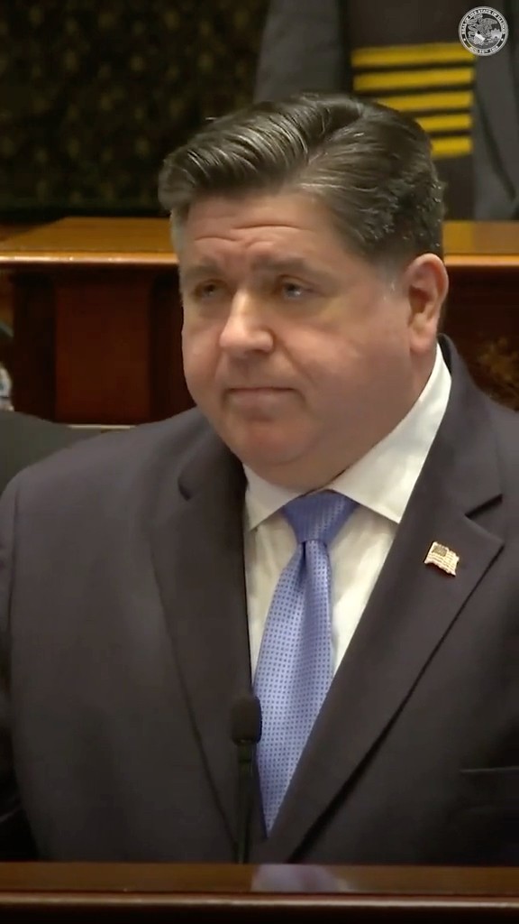 Illinois Democratic Gov. JB Pritzker warns against “repeating history” #shorts