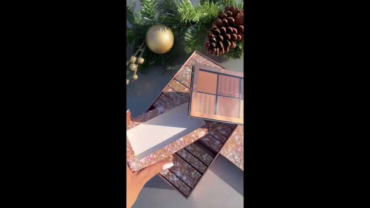 Revolution Ultimate Glamour 12 days advent calendar unboxing 