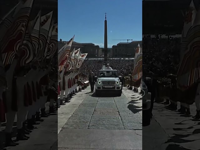 A paz esteja convosco 🕊️ #papaleãoxiv #audiênciageral #shorts