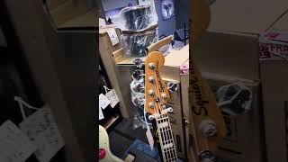 Squier FSR Classic Vibe 60s Custom Telecaster Electric Guitar, Laurel FB, Aztec Gold