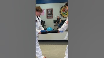 Ngày đầu tiên luyện tập võ thuật TAEKWONDO // short // #trending