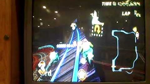 MKWII hack room with friends and Mr  Bean