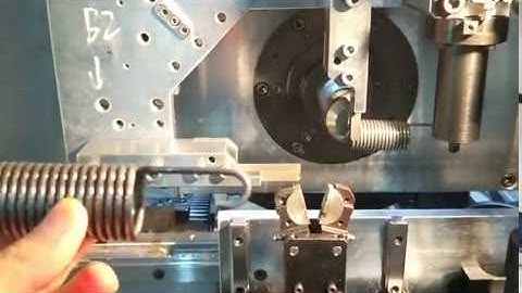 FD 35 - Extension spring (german hooks) / Ressort de traction (oeillets allemands)