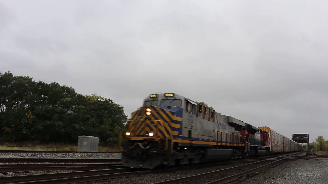 RARE: CREX 1314 AND FXE 4063 lead a eastound autorack train through ...