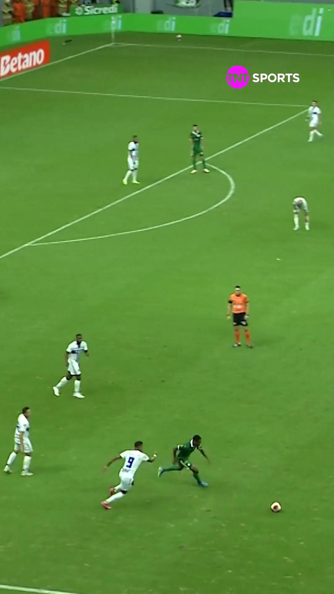 JOIA DO PALMEIRAS DÁ CANETA DESMORALIZANTE EM ADVERSÁRIO! #shorts