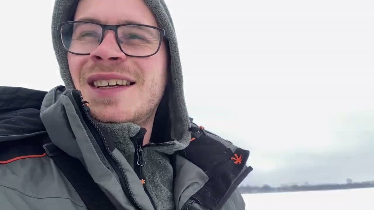 Рыбалка на льду . Озеро Харку