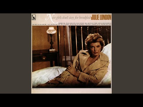 Putar When I Grow Too Old To Dream - Julie London