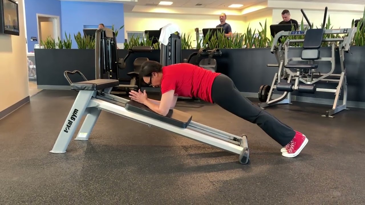 Efficient Compound Exercises | Plank Saw to Spiderman Oblique Crunch | ClubSport Workout ofthe Month