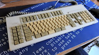 IBM 5556-003 Keyboard Typing Demo
