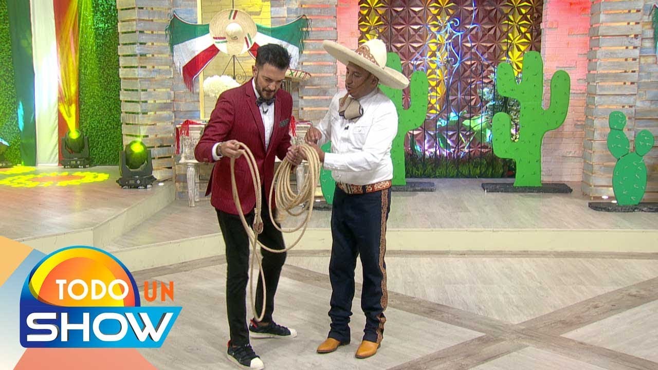 ¡Pusieron a Fernando del Solar a florear la reata con un experto! ¿Lo lograría? | Todo Un Show