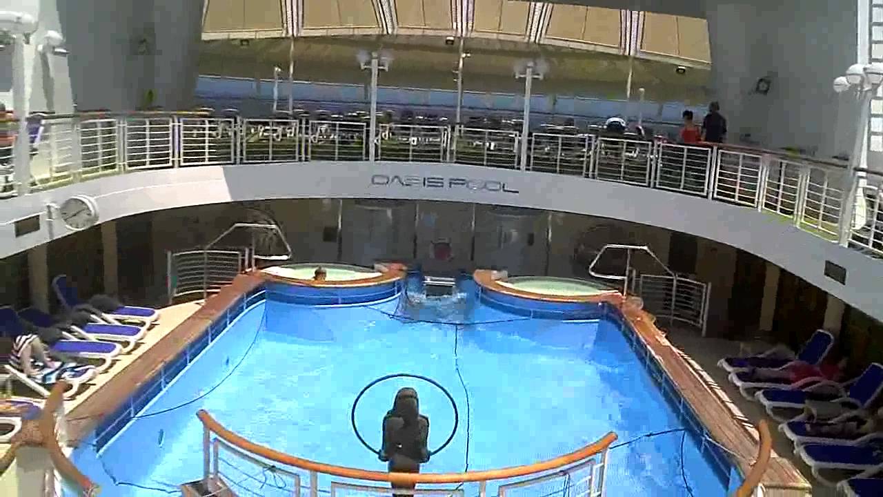 ventura cruise ship swimming pools