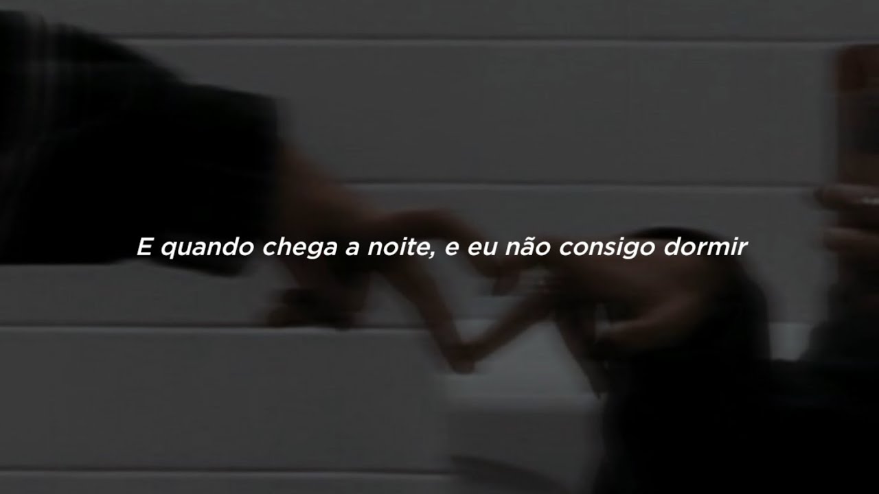 e quando chega a noite, e eu não consigo dormir, meu coração acelera e ...