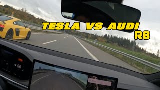 Cheapest Tesla Model S vs Audi R8 on German autobahn!