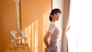 手足を動かしてもぶれない体の軸をつくるために -  1. 姿勢を「引き上げる」の本当の意味は？