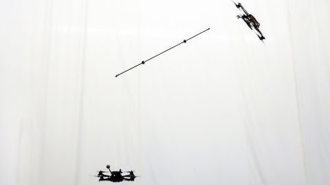 Quadrocopter Pole Acrobatics