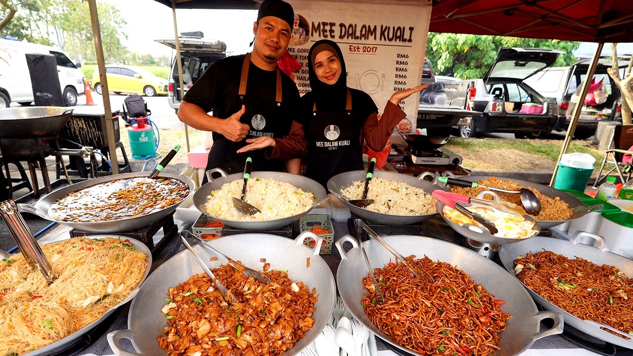 MUST-TRY Pasar Malam Seksyen 4, Bandar Bukit Mahkota 🇲🇾 | BEST Malaysian Street Food at Night 😱
