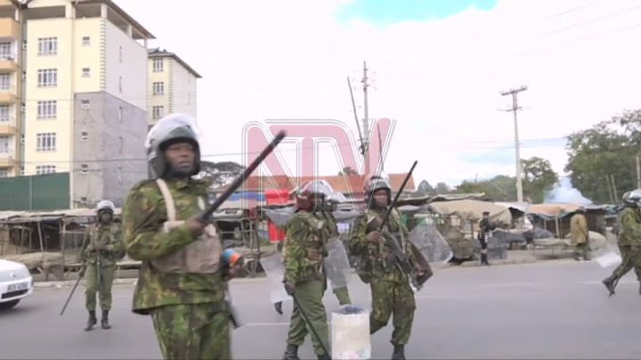 OKWEKALAKAASA E KENYA: Poliisi esiibye egobagana n’abawagizi ba raila odinga