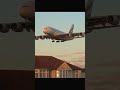 هبوط الطائرة الاماراتية العملاقة بالقرب من المنزل Landing Emirates A380 Above The British House 