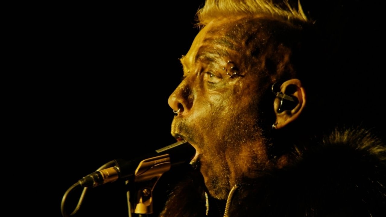 “Es brennt...” arde en las plataformas: Till Lindemann estrena su nuevo himno incendiario con videoclip explosivo