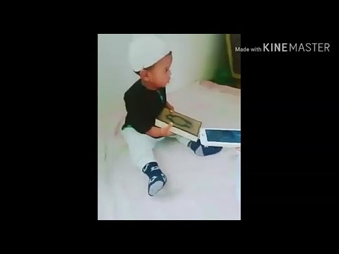 طفل يبكي من اجل القران الكريم يرمي الهاتف المحمول