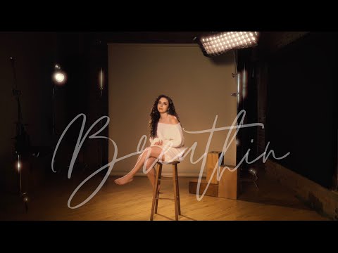 Simone Torres - Breathin (Official Visualizer)