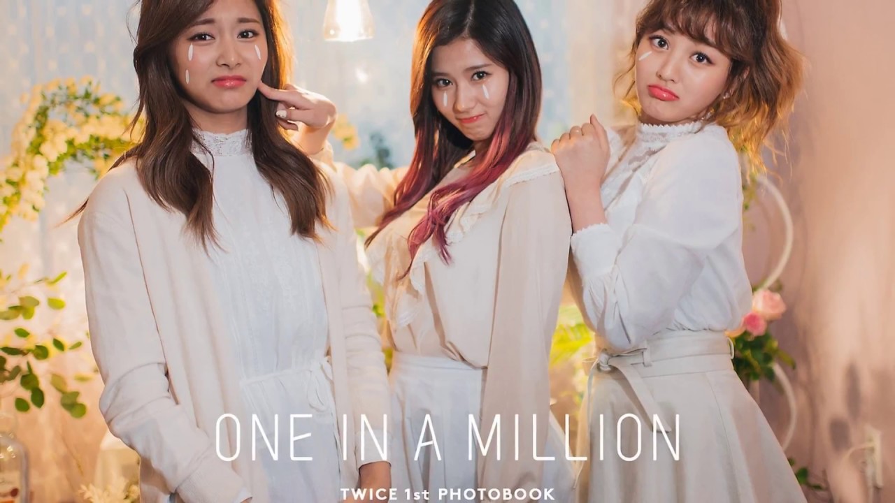 Twice One In A Million 1st Photobook Images Jihyo Sana Tzuyu Youtube