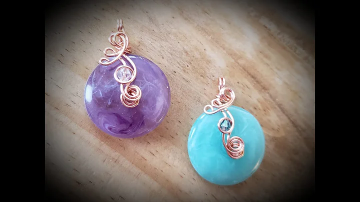 Pretty Disc Pendant with Beebeecraft - Cheryl St.P...