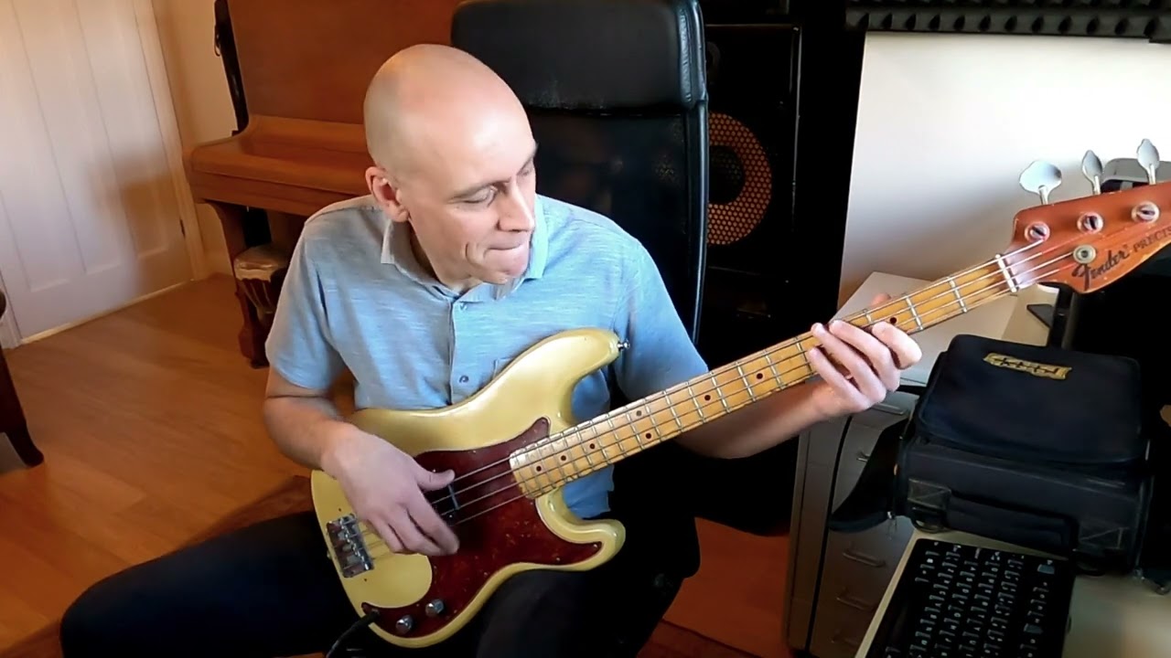 Azymuth - Partido Alto (bass cover)