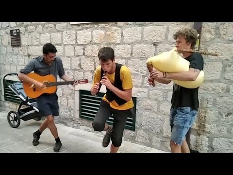 Veseli ulični svirači 2021, "Kala Vužića" (Bol - Brač)