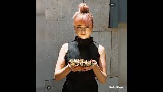 Maisie Williams 2021