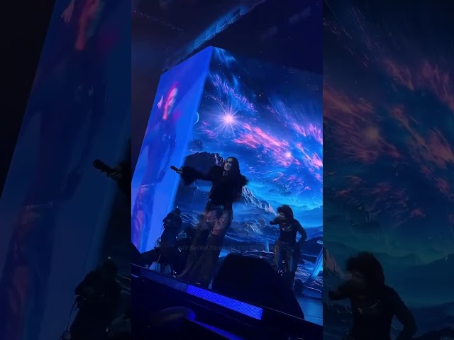 BEARWOLF исполнила Один в поле воин на шоу Первые в космосе. Cosmo Night