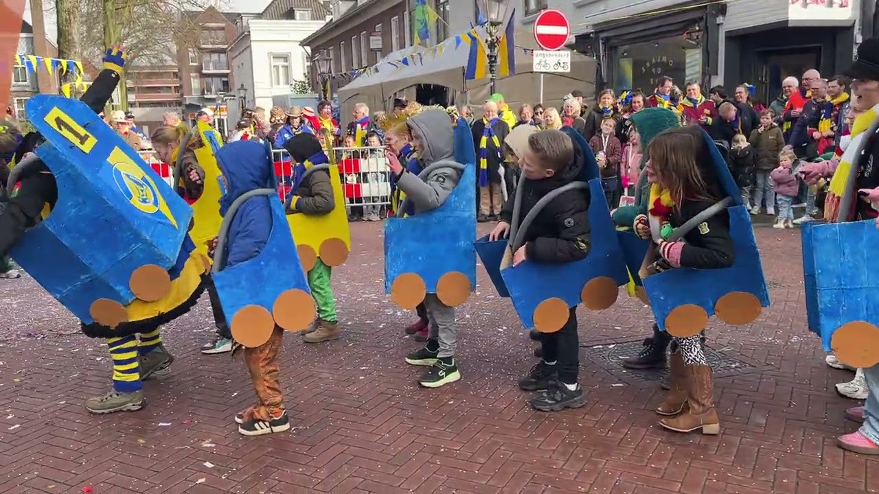 Dommelbaorzedurp weer op de rails: ‘optocht die heerlijk ontspoort’