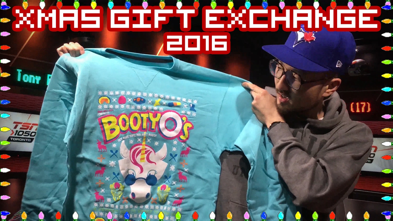 The LAW's Xmas Gift Exchange 2016: WWE Shirts, NJPW Sponges!