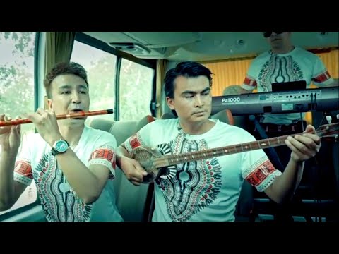 Ayollarda külotlu çoraplarda jinsiy oyoq barmoqlari