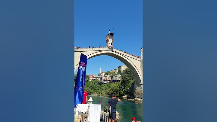 Skok sa starog mosta u mostaru, redbull cliff diving