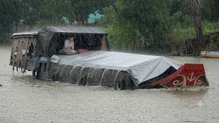 ​Family Life on an Old Boat in Heavy Rain | Vietnam River Life