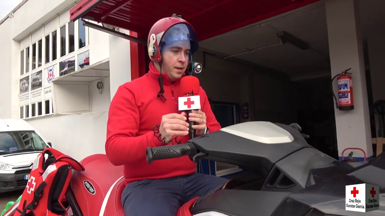 ¿Sabes qué lleva y cómo es una moto de agua de rescate?