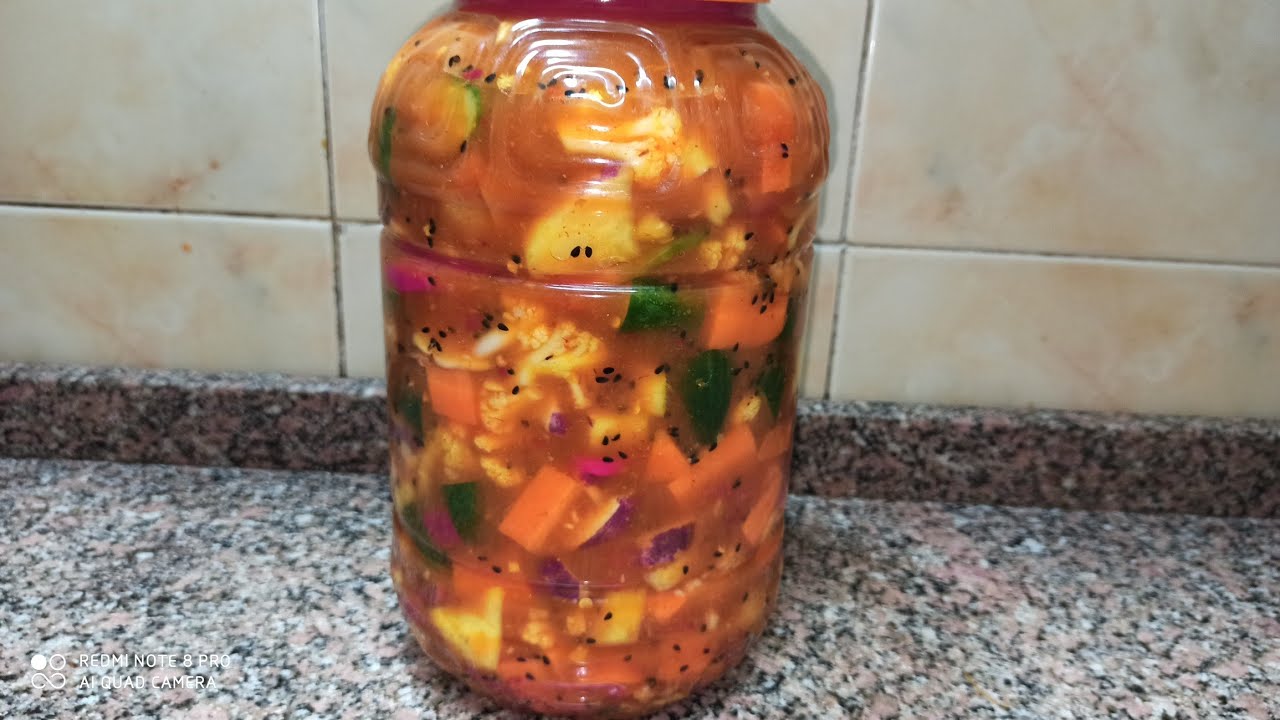 المخلل المشكل (الطرشى)  اتعلمتها فى دورة التغذية فى كلية زراعة #مطبخ_دعاء_عامر