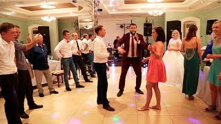 Download lagu Батл девушек и парней на свадьбе Танцы без правил Батл девушек и парней на свадьбе Танцы без правил