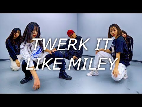 Brandon Beal - Twerk It Like Miley | YLYN choreography