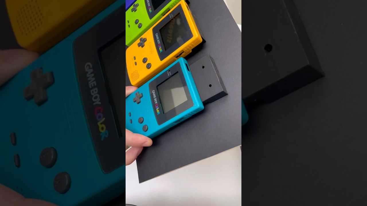 GAME BOY COLOR Shadowbox 🔥 #gameboy #diy #retrogaming #trending #shorts ...