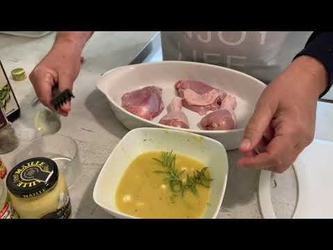 Video: Come Cucinare Il Pollo Marinato Alla Senape Sotto Una Pelliccia?